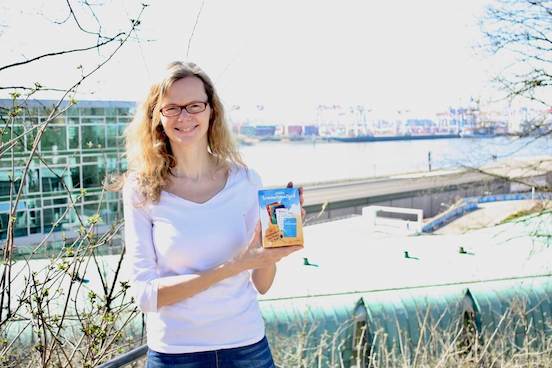 Eva mit Ideenkartenbox